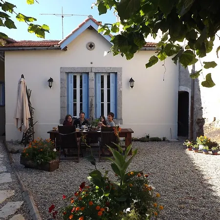 Le Petit Chateau